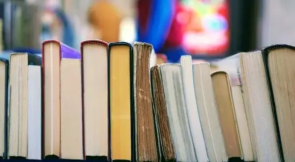 Najlepsze książki do przeczytania z literatury czeskiej, które zachwycą