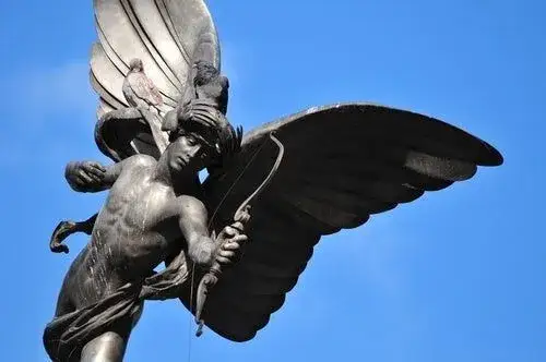 Zdjęcie Mit o Amorze: tajemnice miłości i jej mitologiczne znaczenie w kulturze